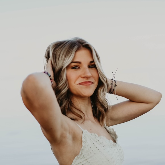 Meet your Posher, Bailey - Picture 1 of 1